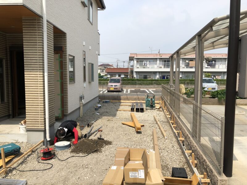 オプションいっぱいカーポート工事。