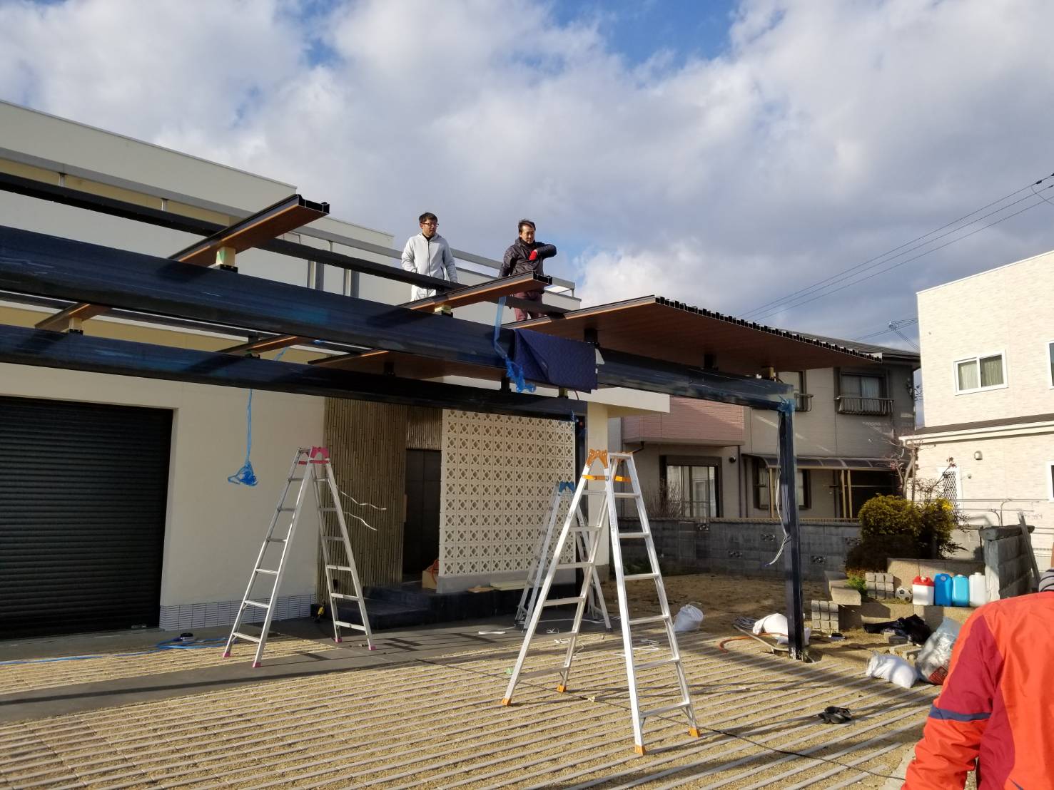 続コラボカーポート。