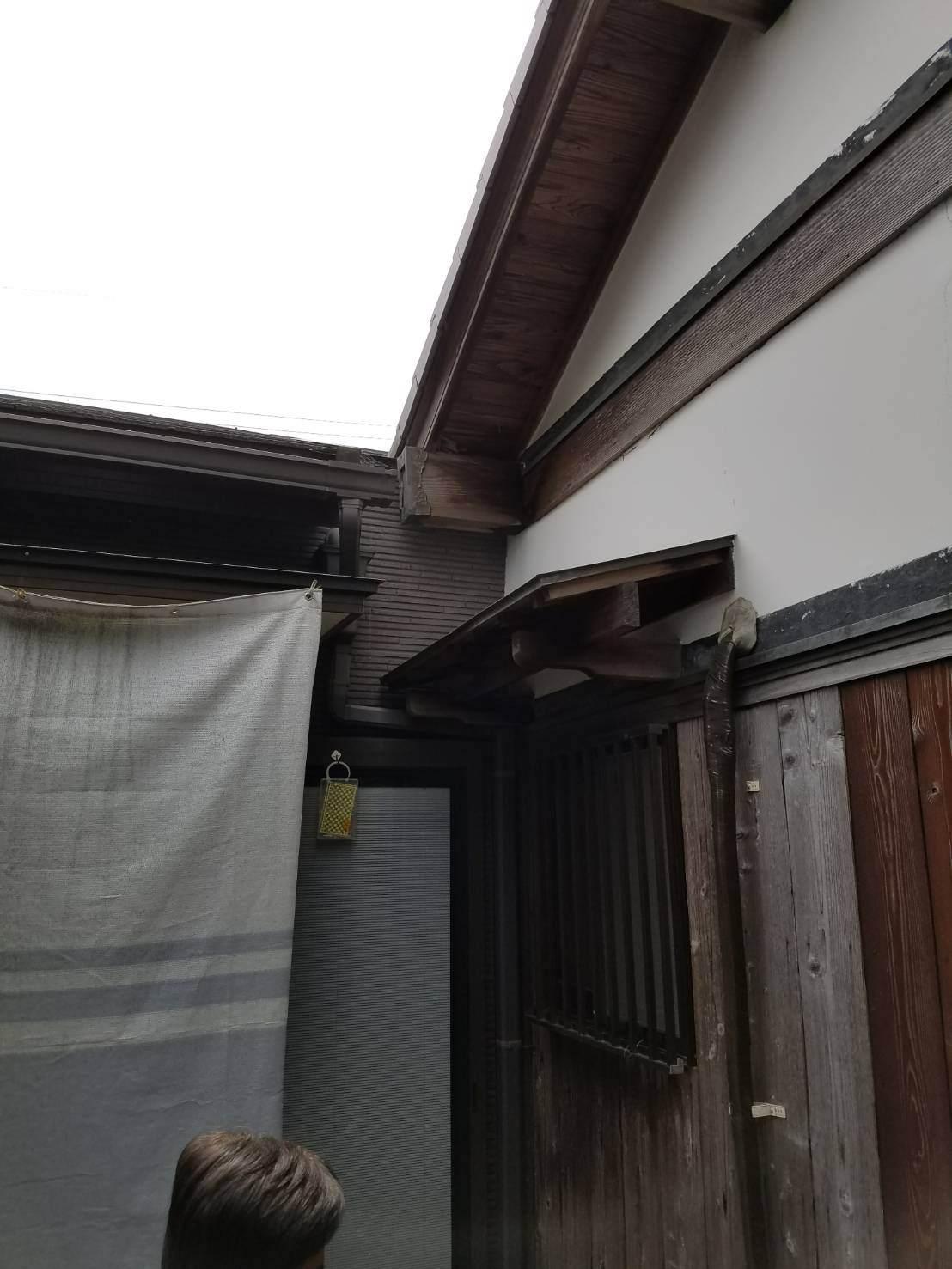 中庭テラス工事。