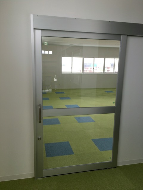 ミストラルフィルム工事。